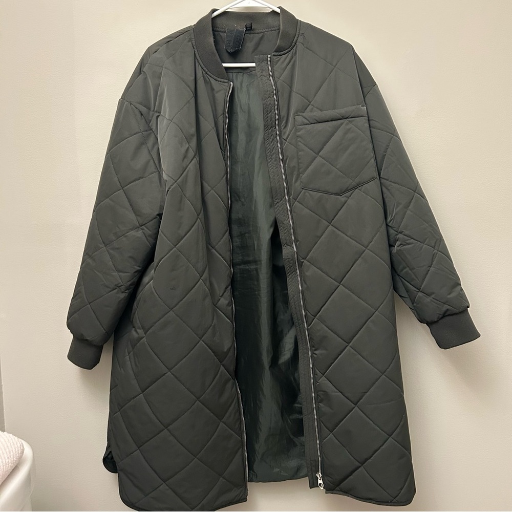 Vero Moda Quilted Long Puffer Coat in Olive Green Large